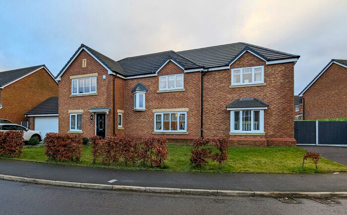 5 Bedroom Detached House To Rent In Appletree Way, Rochdale, OL16
