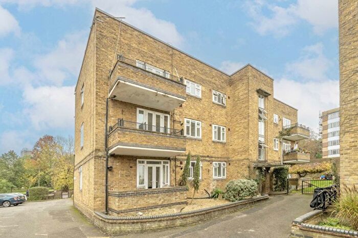 4 Bedroom Flat To Rent In Jebb Avenue, London, SW2