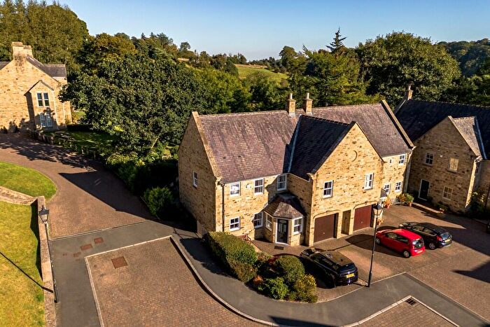 3 Bedroom Link Detached House For Sale In Hermitage Court, Richmond, DL10