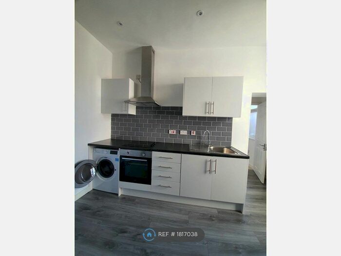 2 Bedroom Flat To Rent In Leicester Causeway, Coventry, CV1