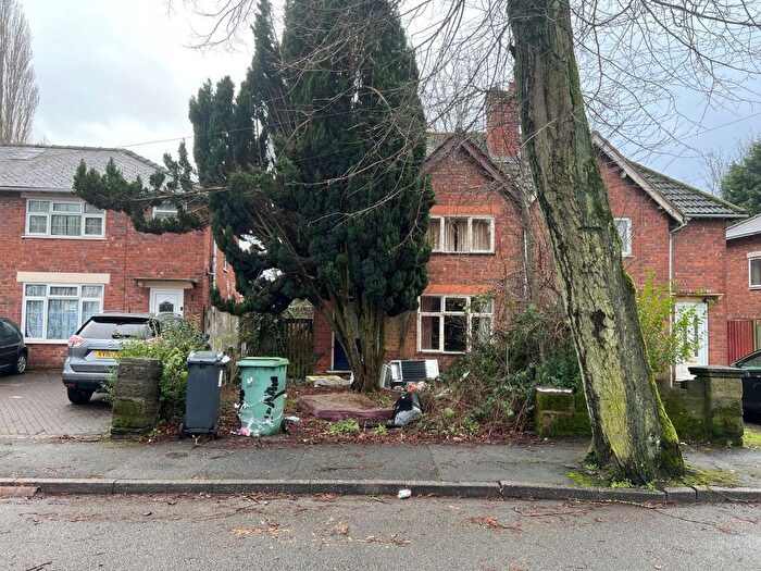 3 Bedroom Semi Detached House For Sale In Tame Street East, Walsall, WS1