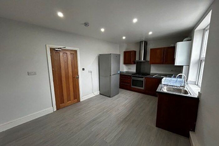 4 Bedroom Flat To Rent In Dudley Road, Birmingham, B18