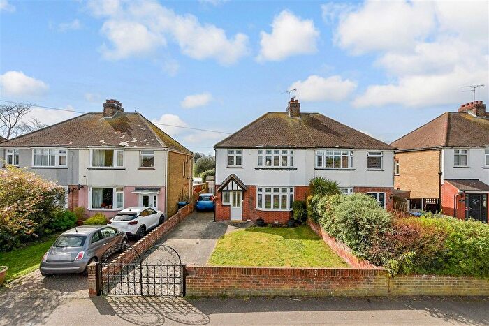 3 Bedroom Semi Detached House For Sale In Salisbury Avenue, Broadstairs, Kent, CT10