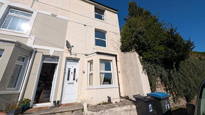 3 Bedroom End Of Terrace House To Rent In Heathfield Avenue, Dover, Kent, CT16