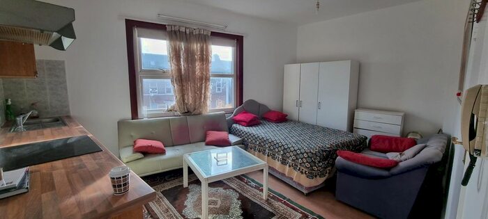 Studio To Rent In High Road, Wembley, London, HA0