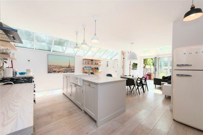 2 Bedroom Apartment To Rent In Odessa Road, London, NW10