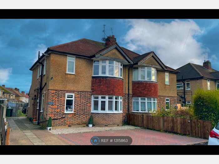 2 Bedroom Maisonette To Rent In Malvern Way, Croxley Green, Rickmansworth, WD3