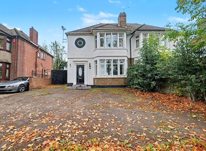 3 Bedroom Semi Detached House For Sale In Fletchamstead Highway, Coventry, CV4