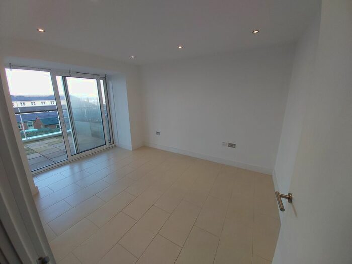 1 Bedroom Flat To Rent In Ayton Drive, Portland, DT5