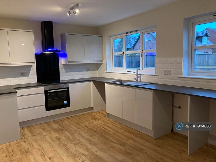 3 Bedroom Semi-Detached House To Rent In Brackenborough Road, Louth, LN11