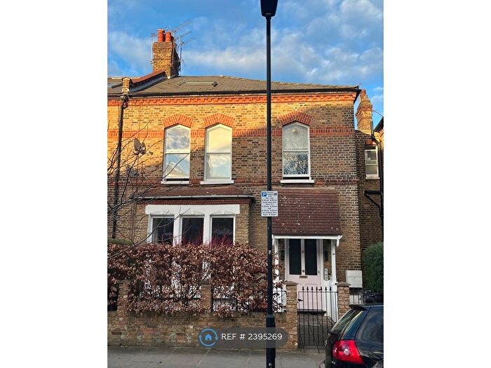 2 Bedroom Flat To Rent In Finsbury Park Road, London, N4