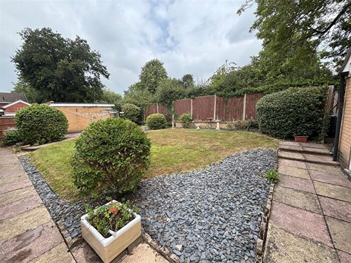 2 Bedroom Detached Bungalow For Sale In Foresters Close, Glenfield, Leicester, LE3