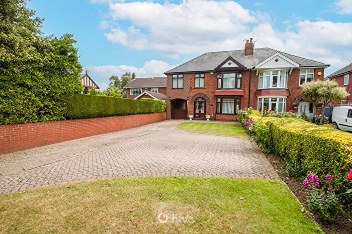 4 Bedroom Semi-Detached House For Sale In Sheffield Road, Warmsworth, Doncaster, DN4