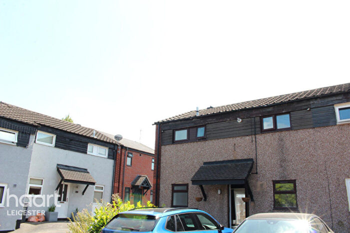 2 Bedroom Semi Detached House To Rent In Caversham Road, Leicester, LE2