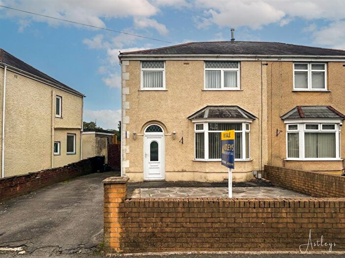3 Bedroom Semi-detached House For Sale In Llantwit Road, Neath, SA11