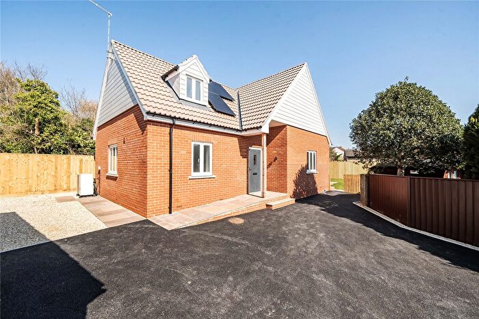 3 Bedroom Bungalow For Sale In White Mead, Yeovil, Somerset, BA21