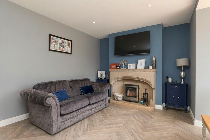 3 Bedroom Detached House For Sale In Worksop Road, Swallownest, S26