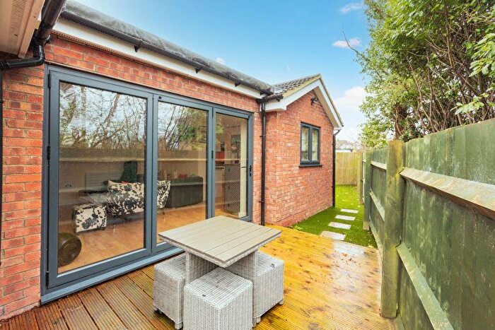 3 Bedroom Detached Bungalow To Rent In Bourne Avenue, Windsor, SL4