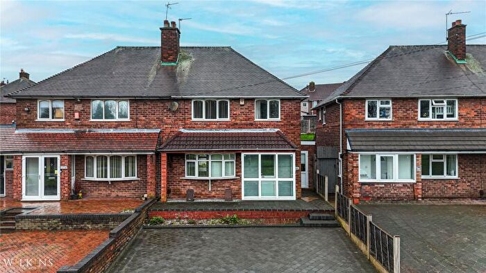 3 Bedroom Semi Detached House To Rent In Queslett Road, Birmingham, West Midlands, B43