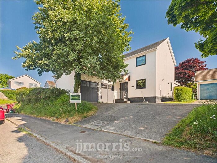 4 Bedroom Detached House For Sale In Uzmaston Road, Haverfordwest, SA61