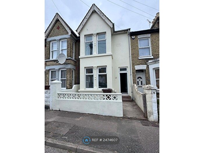 3 Bedroom Terraced House To Rent In Stopford Road, Gillingham, ME7