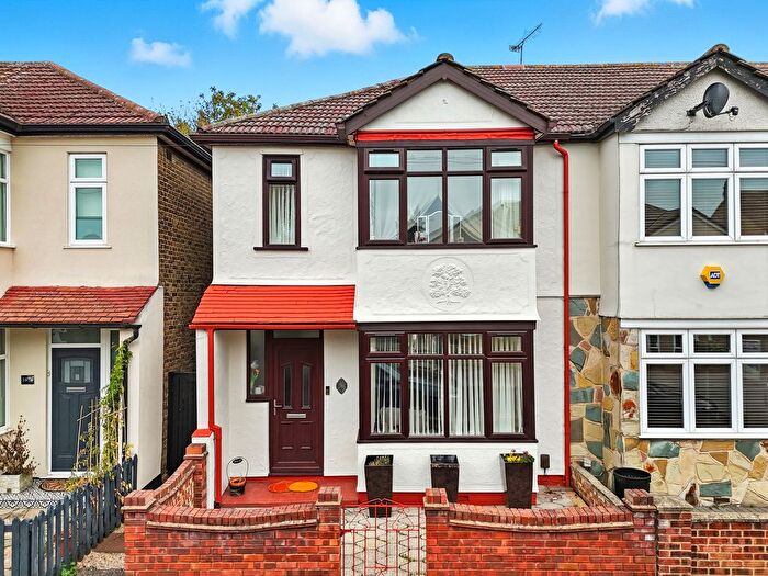 3 Bedroom Semi-Detached House For Sale In Medora Road, Romford, RM7