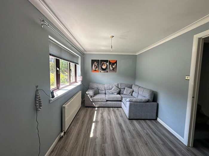 2 Bedroom Flat To Rent In Dougliehill Terrace, Port Glasgow, PA14