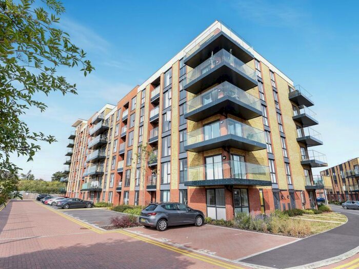 1 Bedroom Apartment To Rent In Oscar Wilde Road, Reading, RG1