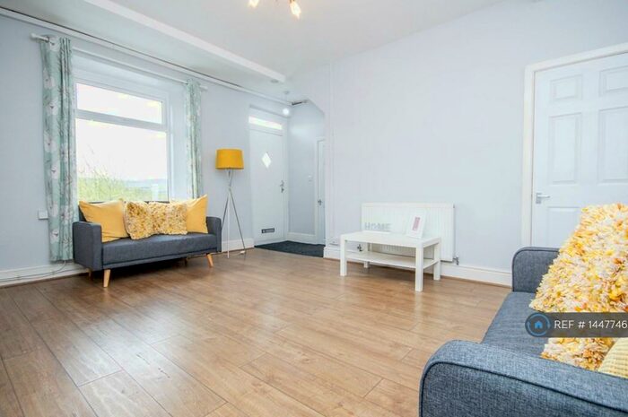 3 Bedroom Terraced House To Rent In High Street, Padiham, Burnley, BB12