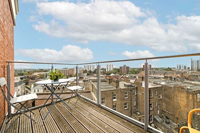 1 Bedroom Flat For Sale In Hoopers Mews, London, W3