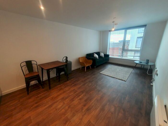 2 Bedroom Apartment To Rent In Moseley Garden, Moseley Street, Digbeth, B12