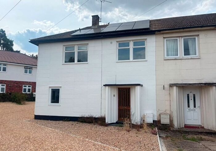3 Bedroom Semi-Detached House For Sale In Bullfinch Close, Sevenoaks, Kent, TN13