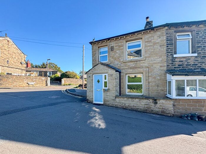 2 Bedroom Cottage For Sale In Church Street, Honley, Holmfirth, HD9