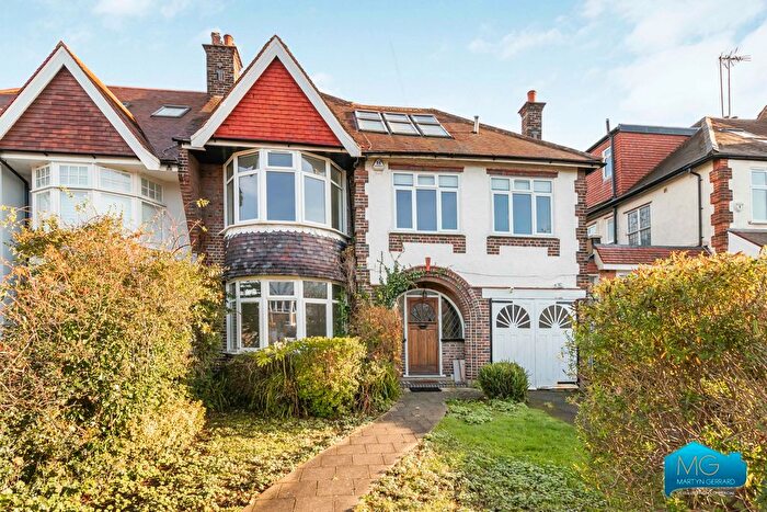 5 Bedroom Semi-Detached House To Rent In Church Vale, East Finchley, London, N2
