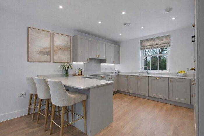 5 Bedroom Detached House For Sale In Hoe Lane, North Baddesley, Southampton, SO52