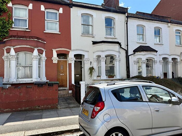 2 Bedroom Terraced House For Sale In Ferndale Road, London, N15