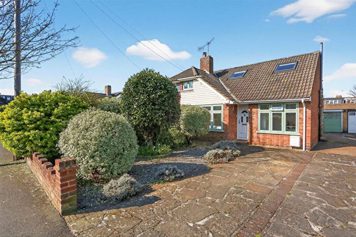 4 Bedroom Semi Detached Bungalow For Sale In Grennell Road, Sutton, SM1