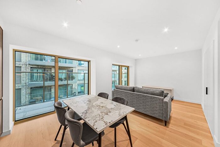 2 Bedroom Flat To Rent In Steamer Building, Riverscape Walk, E16