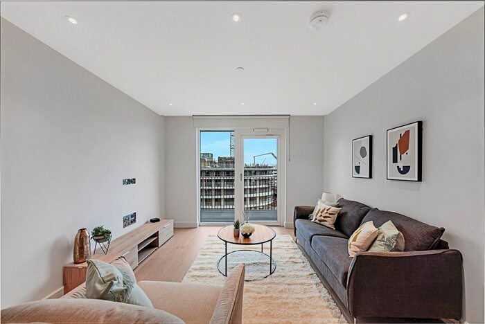 2 Bedroom Flat To Rent In Wood Crescent, White City, London, W12