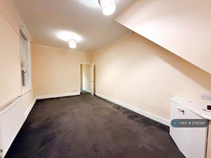 4 Bedroom Terraced House To Rent In Twyford Avenue, Portsmouth, PO2