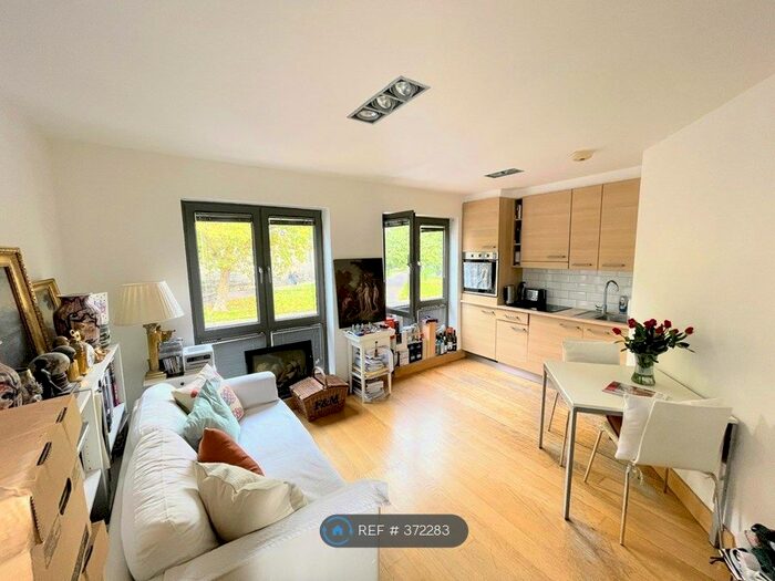 1 Bedroom Flat To Rent In Prebend Street, London, N1