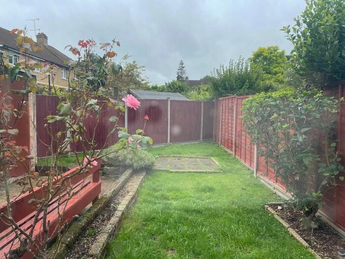 3 Bedroom End Of Terrace House To Rent In Oakdene Road, Uxbridge, UB10