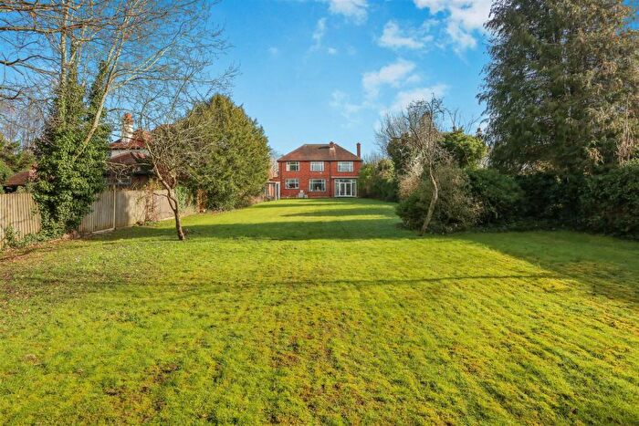 4 Bedroom Detached House For Sale In Burdon Lane, South Cheam, SM2