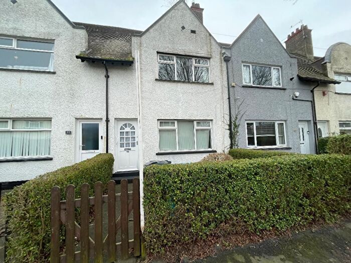 2 Bedroom Terraced House For Sale In Chestnut Grove, Garden Village, Hull, HU8