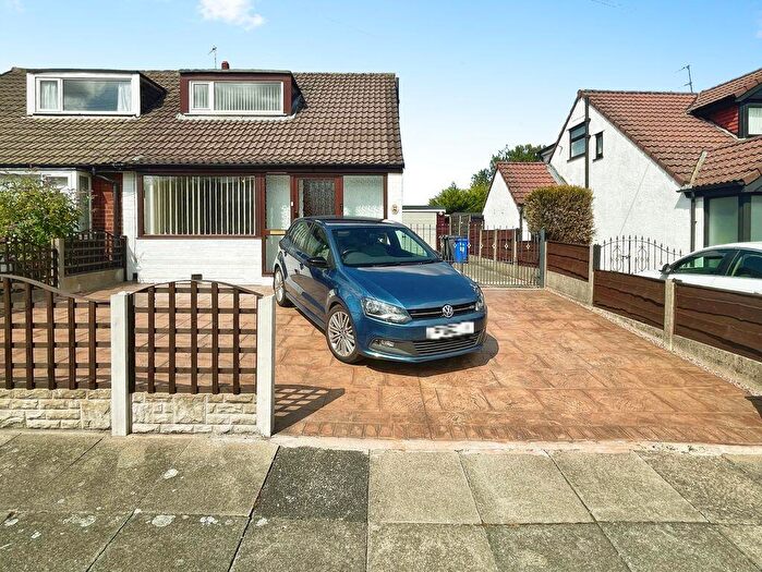 2 Bedroom Semi-Detached Bungalow For Sale In Newington Drive, Bury, BL8