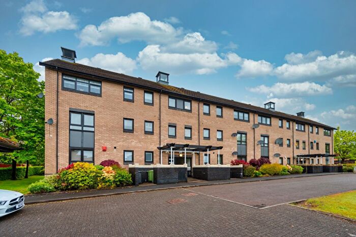 2 Bedroom Flat To Rent In Ballagan Place, Milngavie, Glasgow, G62