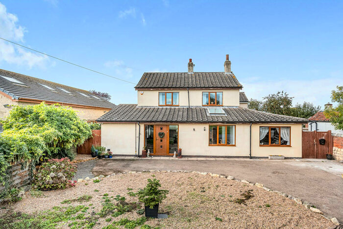 5 Bedroom Detached House For Sale In Bramwith Lane, South Bramwith, Doncaster, DN7