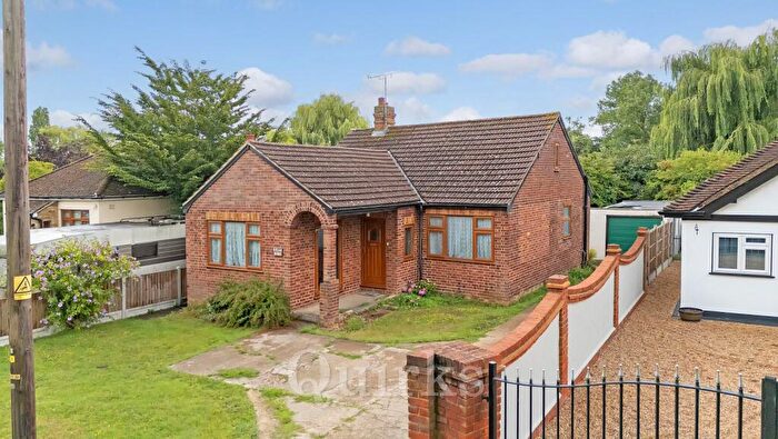 2 Bedroom Detached Bungalow For Sale In Dunton Road, Billericay, CM12
