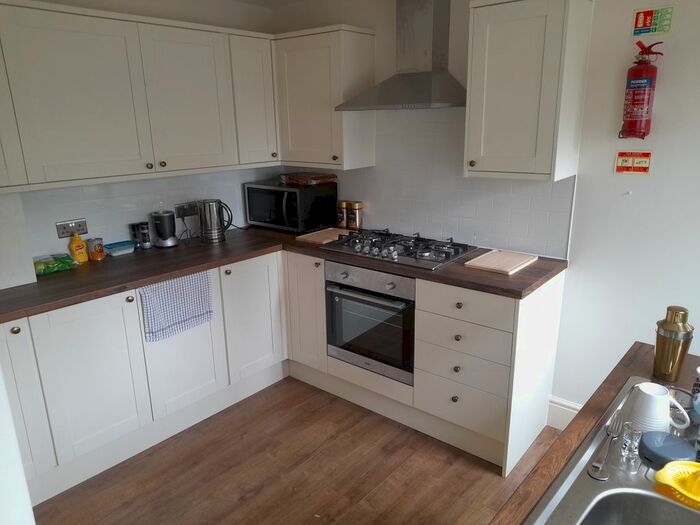 5 Bedroom Property To Rent In Vivian Road, Sketty, Swansea, SA2