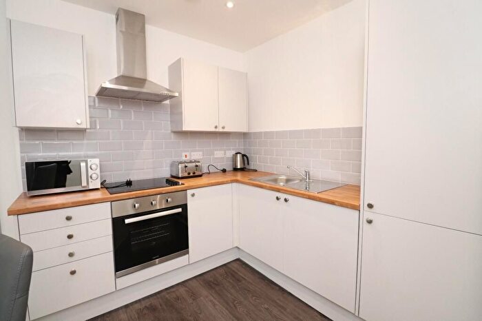 1 Bedroom Flat For Sale In Balm Road, Leeds, LS10